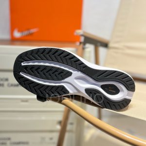 نایک ایر زوم وین فلو Nike Air Zoom Winflo V2 سبز لجنی