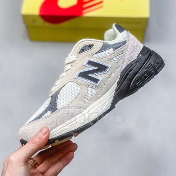 کفش نیوبالانس مردانه New Balance 990 v3 MiUSA Teddy Santis Moonbeam