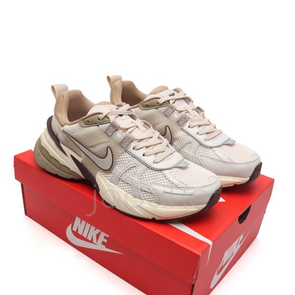 نایک وی تو کی ران Nike V2K Run Light Orewood Brown کرم قهوه ای