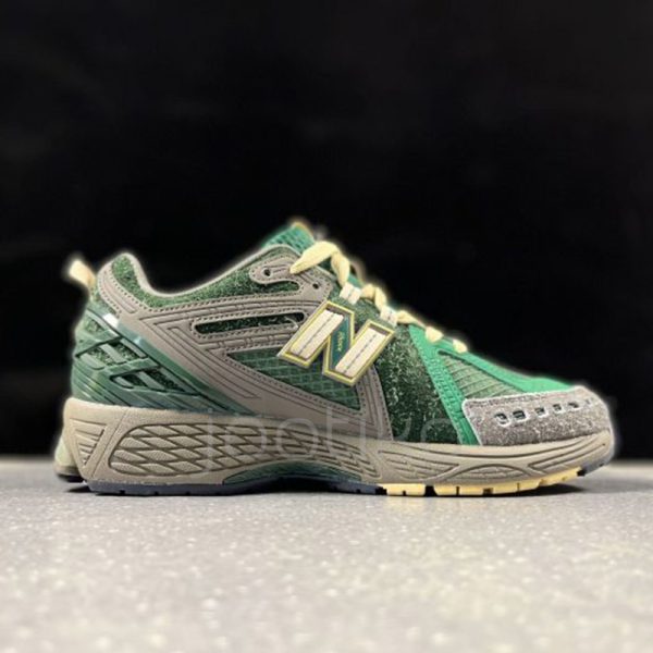 نیوبالانس New Balance 1906R size? Exclusive Diamond District Pack Green