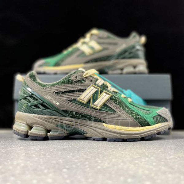 نیوبالانس New Balance 1906R size? Exclusive Diamond District Pack Green